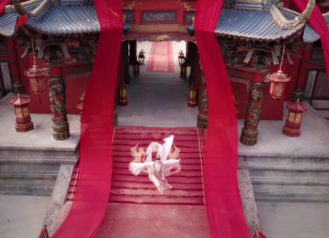 回国加速器资讯  罗云熙打戏惊艳出圈!720度空中转体拨弦,武术指导都惊叹的形体美学