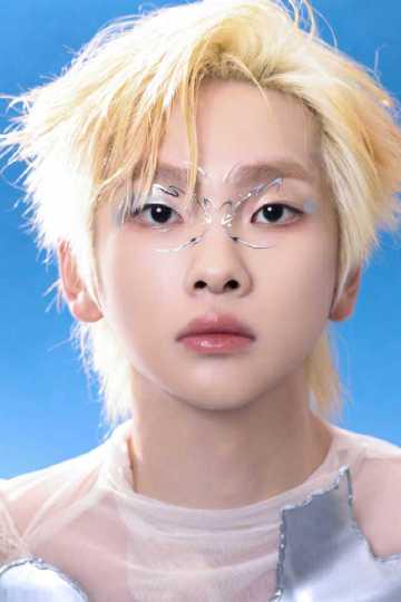 回国加速器资讯 海外华人追剧听歌遇阻?周震南金发银妆引爆音乐节,这些限制其实有解