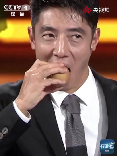 海外看电影地区限制 海外华人看不了《开讲啦》?3招教你解锁央视频,皱皮苹果的惊喜也能第一时间尝到!