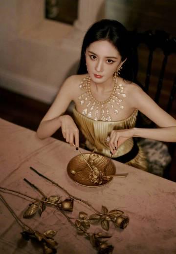 回国加速器资讯 杨幂官宣Prada全球代言人!海外华人如何解锁时尚大片无延迟观看?